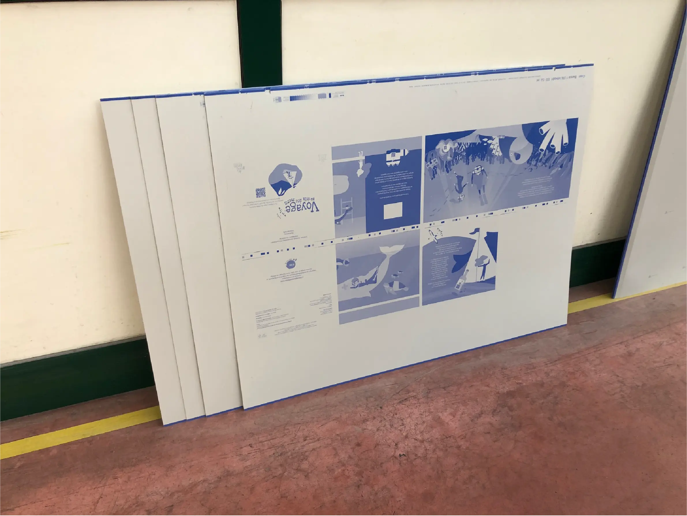 voyage-au-dela-des-mers-livre-musical-jeunesse-ecologie-victoria-hally-illustration Logo Ludimuse, stickers de la marque