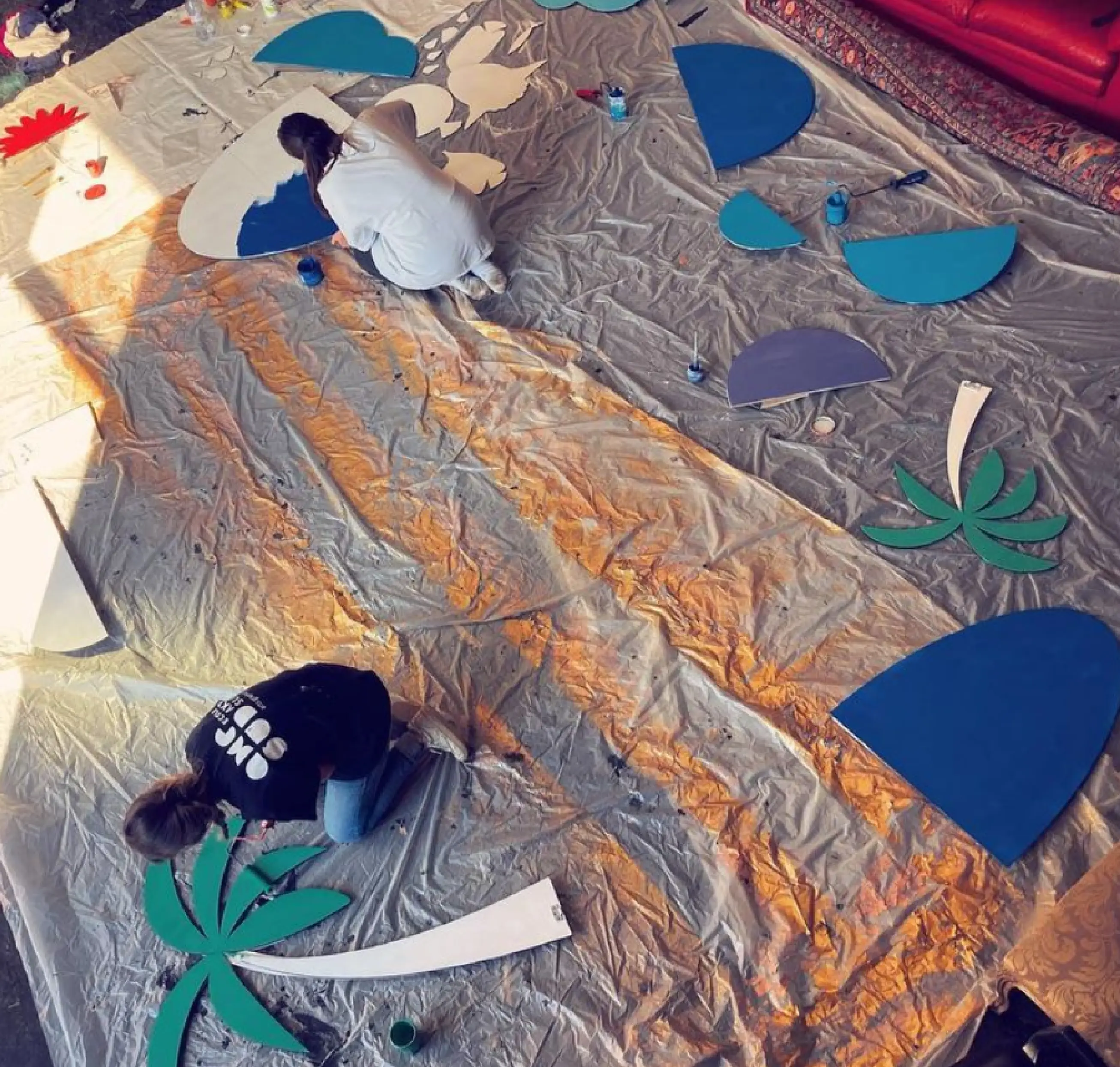 voyage-au-dela-des-mers-spectacle-jeune-public-ecologie-scenographie-design-decor-victoria-hally Logo Ludimuse, stickers de la marque